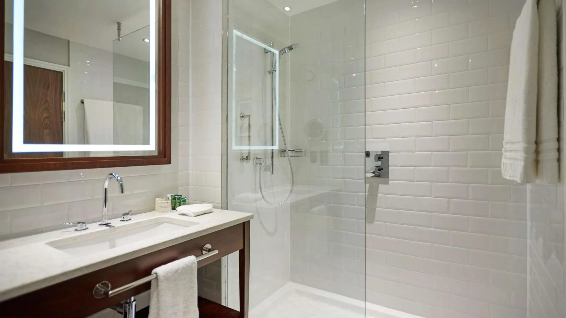 Hilton Southampton - Utilita Bowl Hotel Hedge End