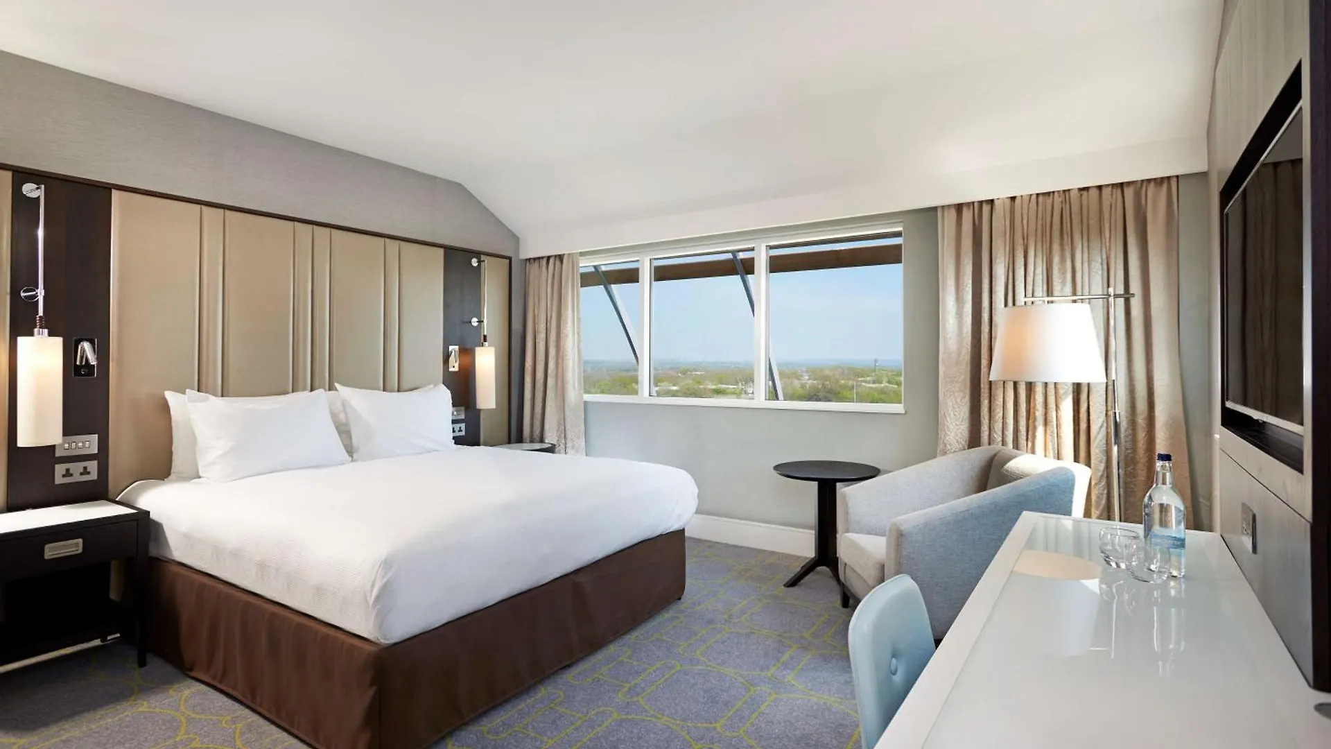 Hilton Southampton - Utilita Bowl Hotel Hedge End 4*,  United Kingdom