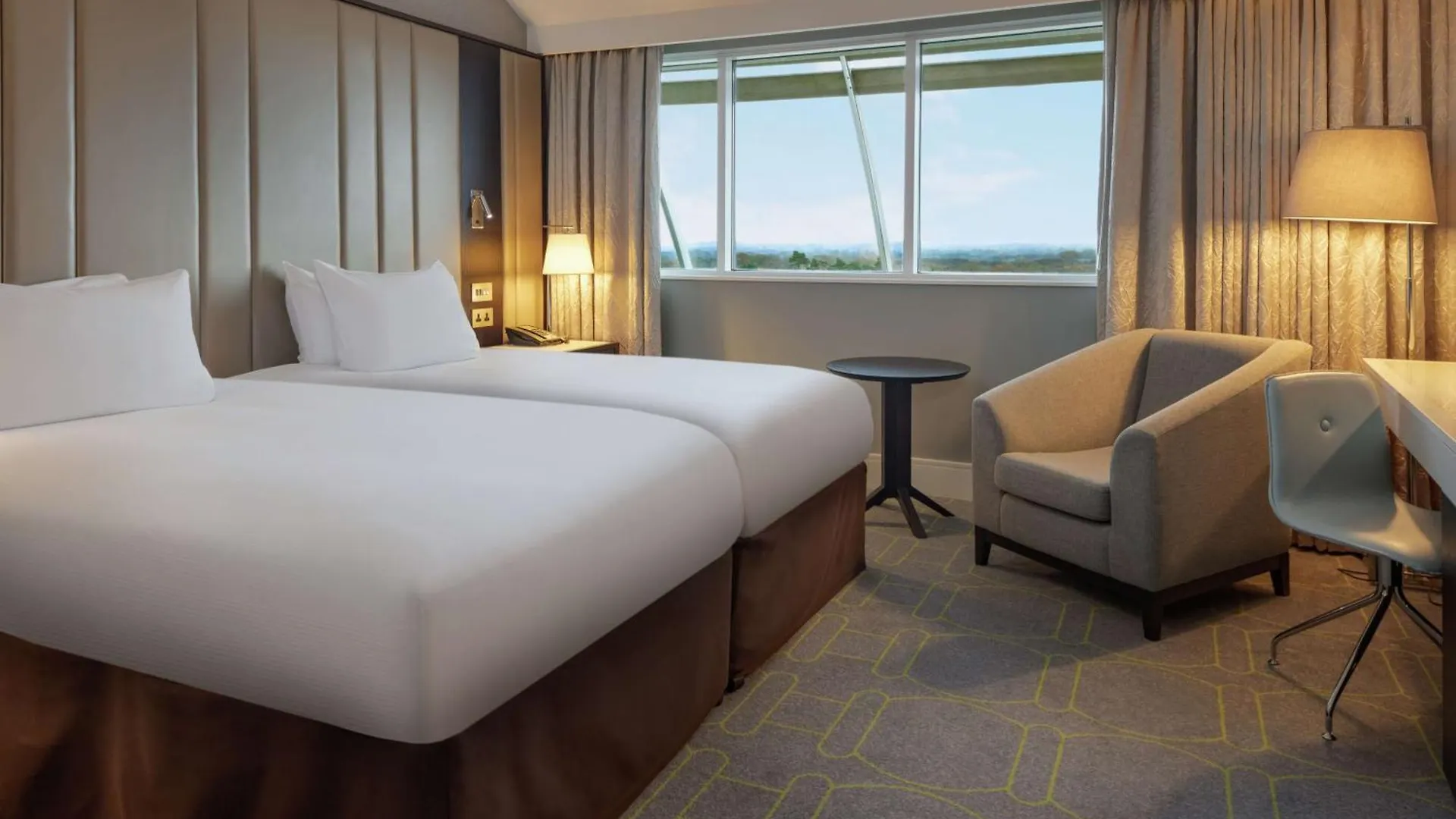 Hilton Southampton - Utilita Bowl Hotel Hedge End 4*,